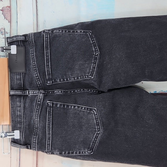 Everlane The Cheeky Bootcut Cropped Jeans in Washed Black - Picture 5 of 7